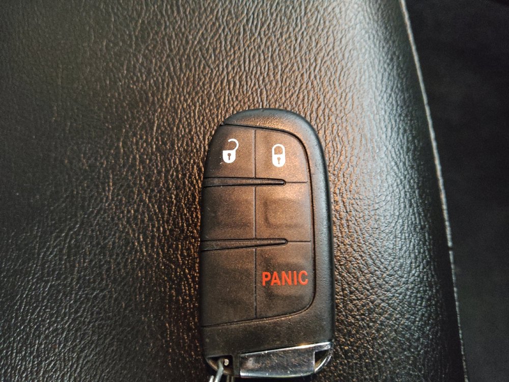 Used 2019 Jeep Compass Latitude image 32