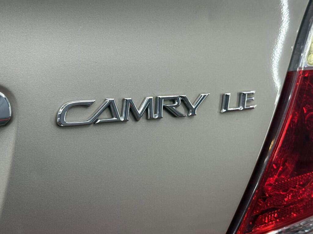 Used 2005 Toyota Camry LE FWD image 21