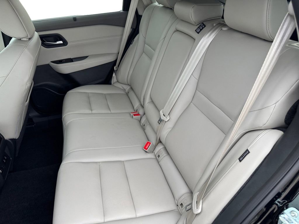 Used 2024 Nissan Rogue SL w/ SL Premium Package image 13