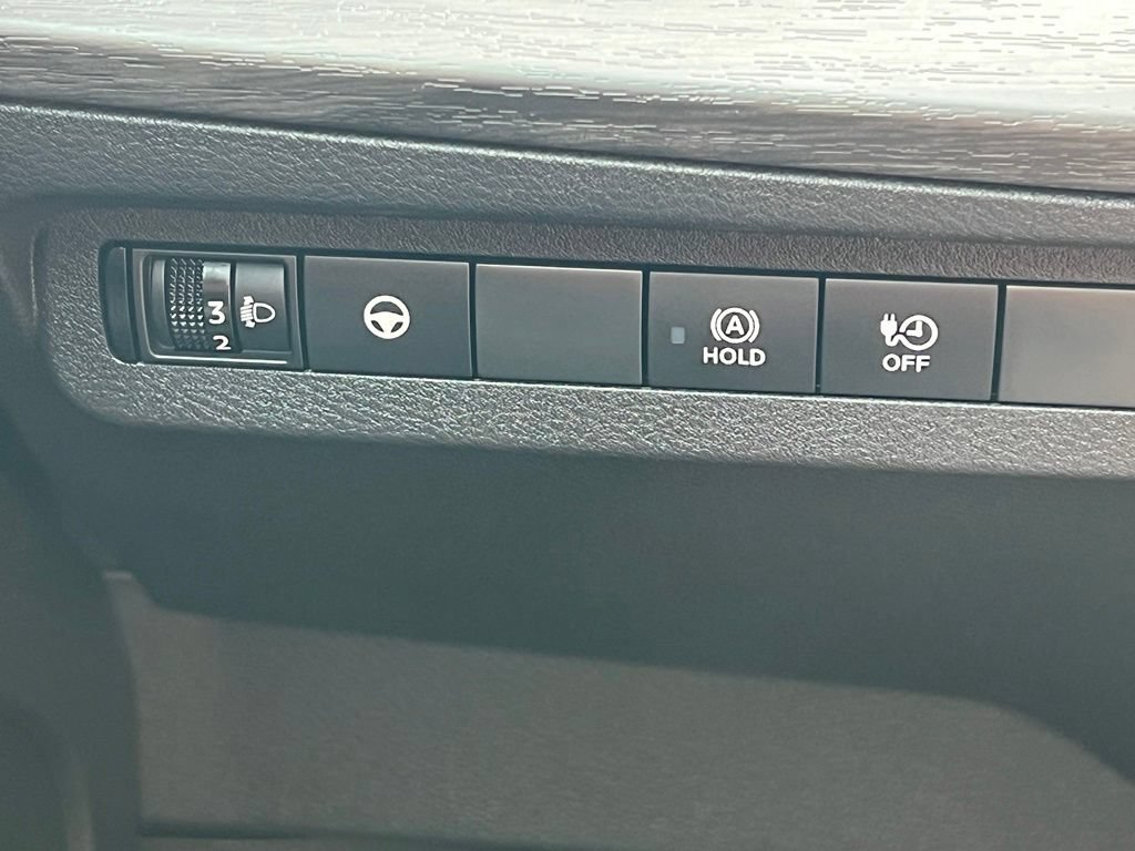 Certified 2024 Nissan Ariya FWD image 18