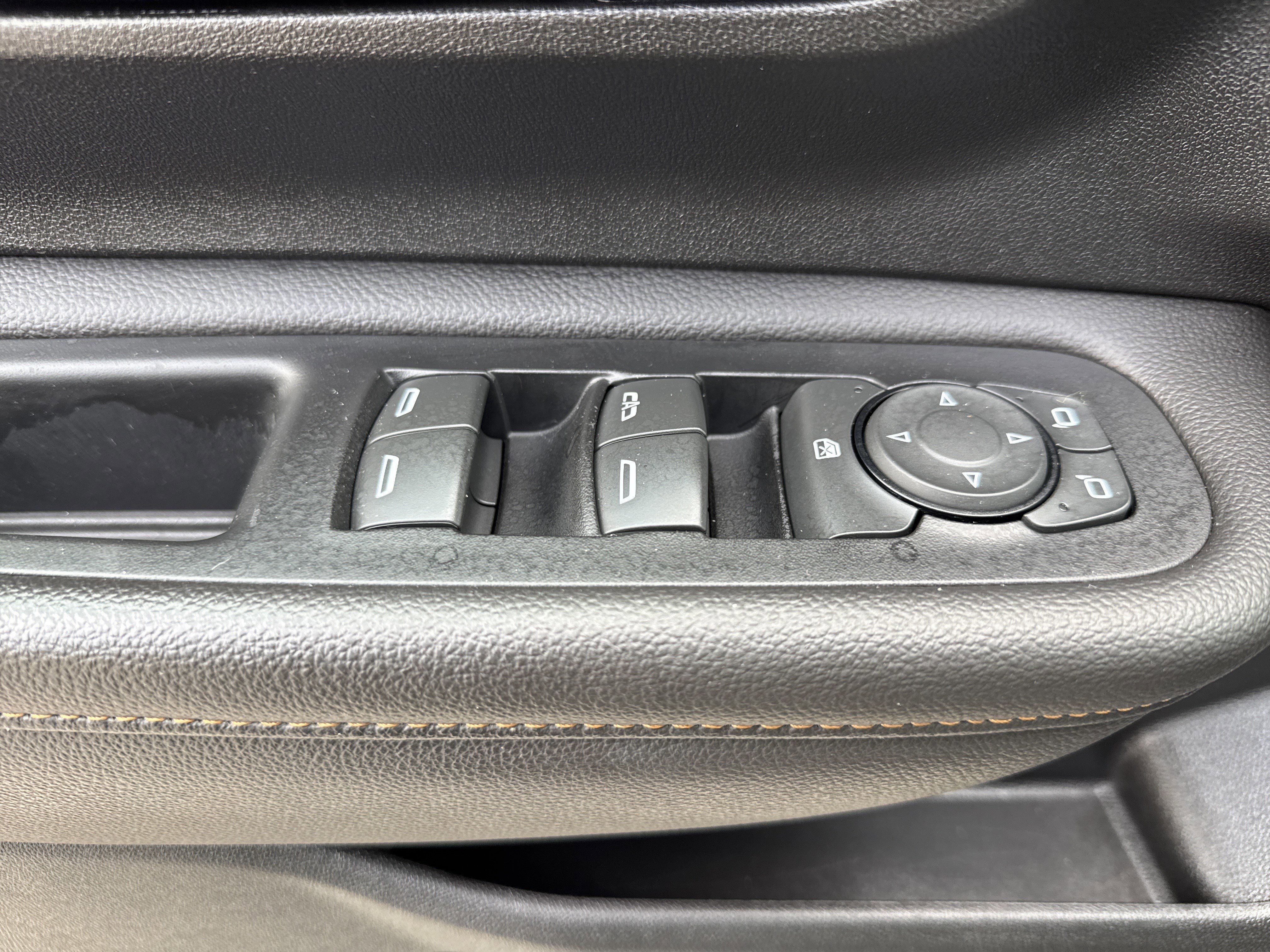 Used 2020 GMC Terrain SLE image 15