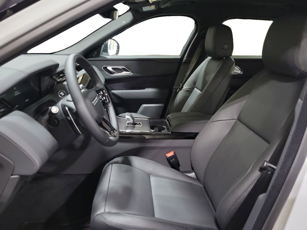 New 2026 Land Rover Range Rover Velar Dynamic SE image 13