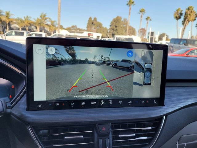 New 2025 Ford Escape SE w/ PHEV Premium Package FWD image 9
