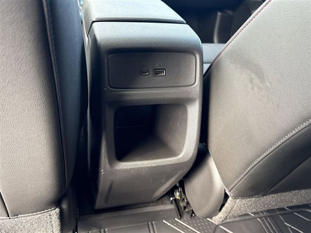 Certified 2025 Chevrolet Trax RS w/ Sunroof Package image 21