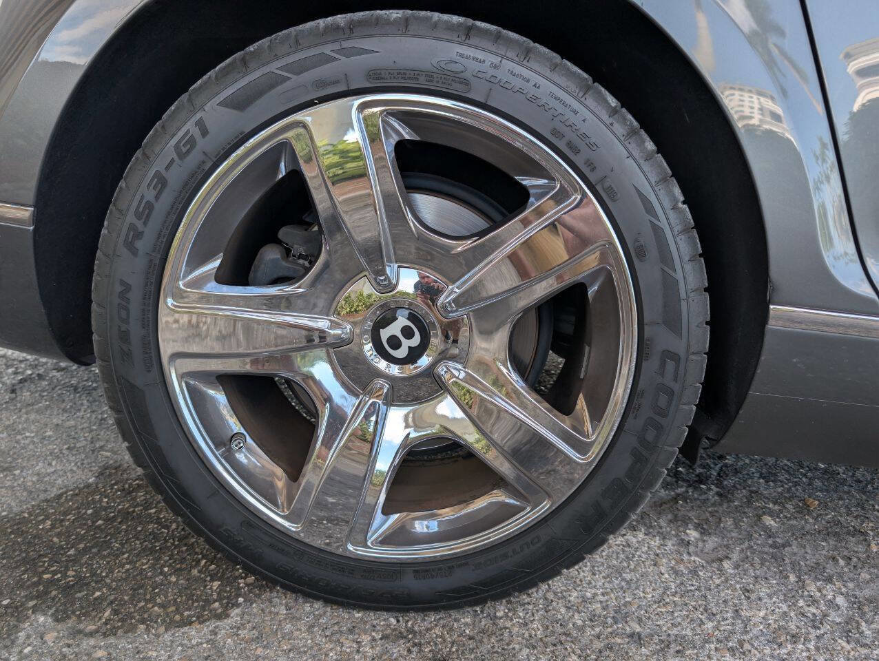 Used 2008 Bentley Flying Spur Flying Spur image 32