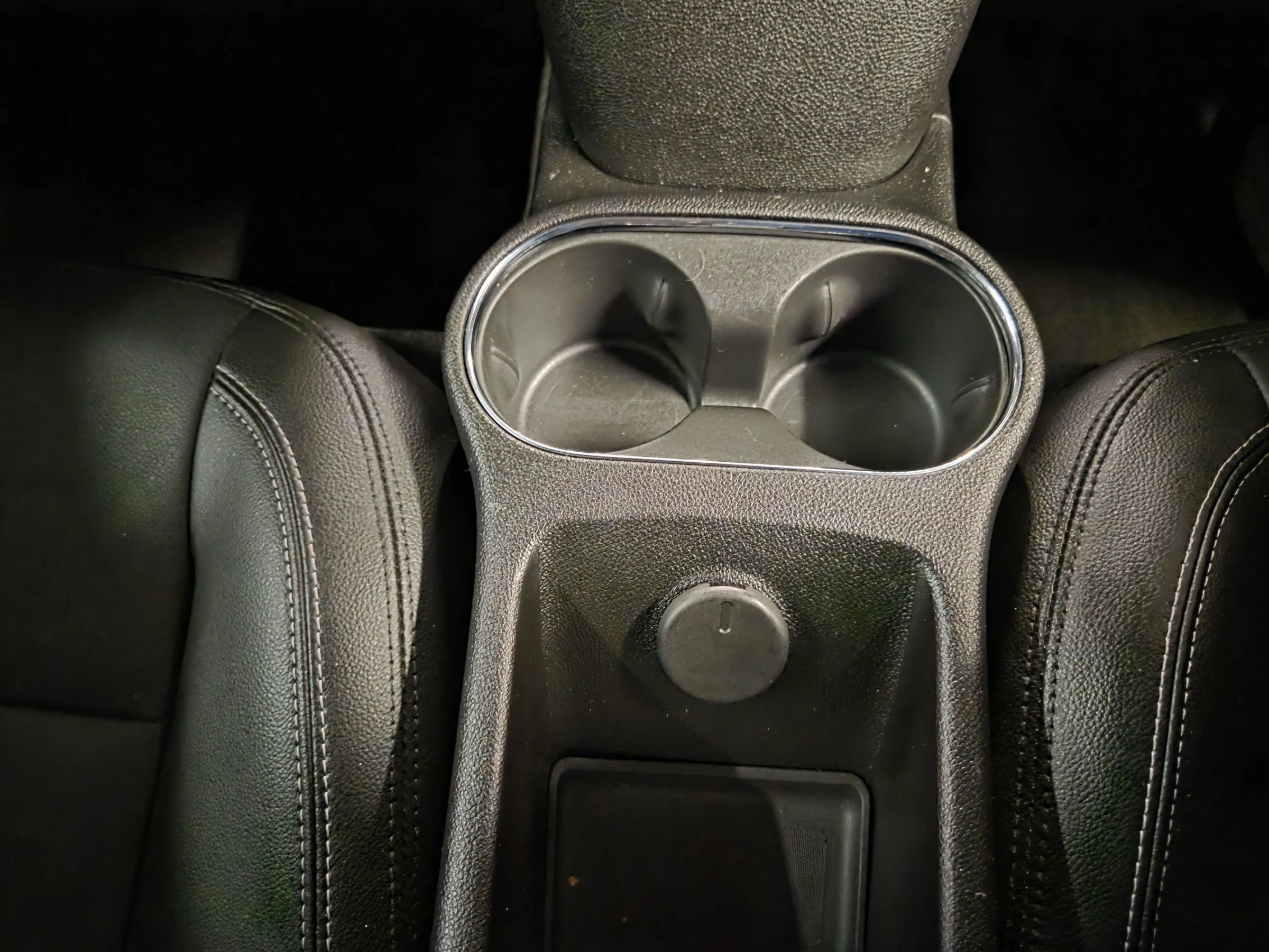 Used 2014 Chevrolet Volt Premium w/ Premium Trim Package FWD image 34