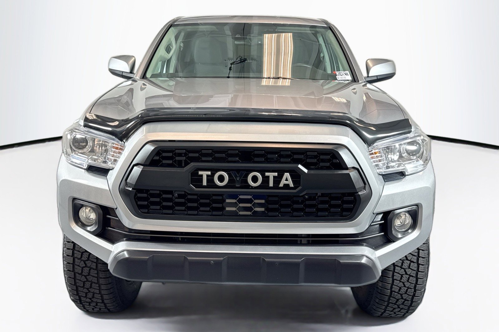 Used 2023 Toyota Tacoma SR5 image 2