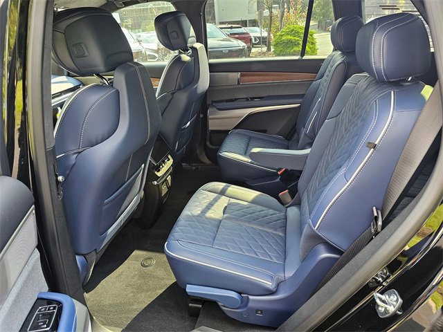 New 2026 Cadillac Vistiq Premium Luxury image 17