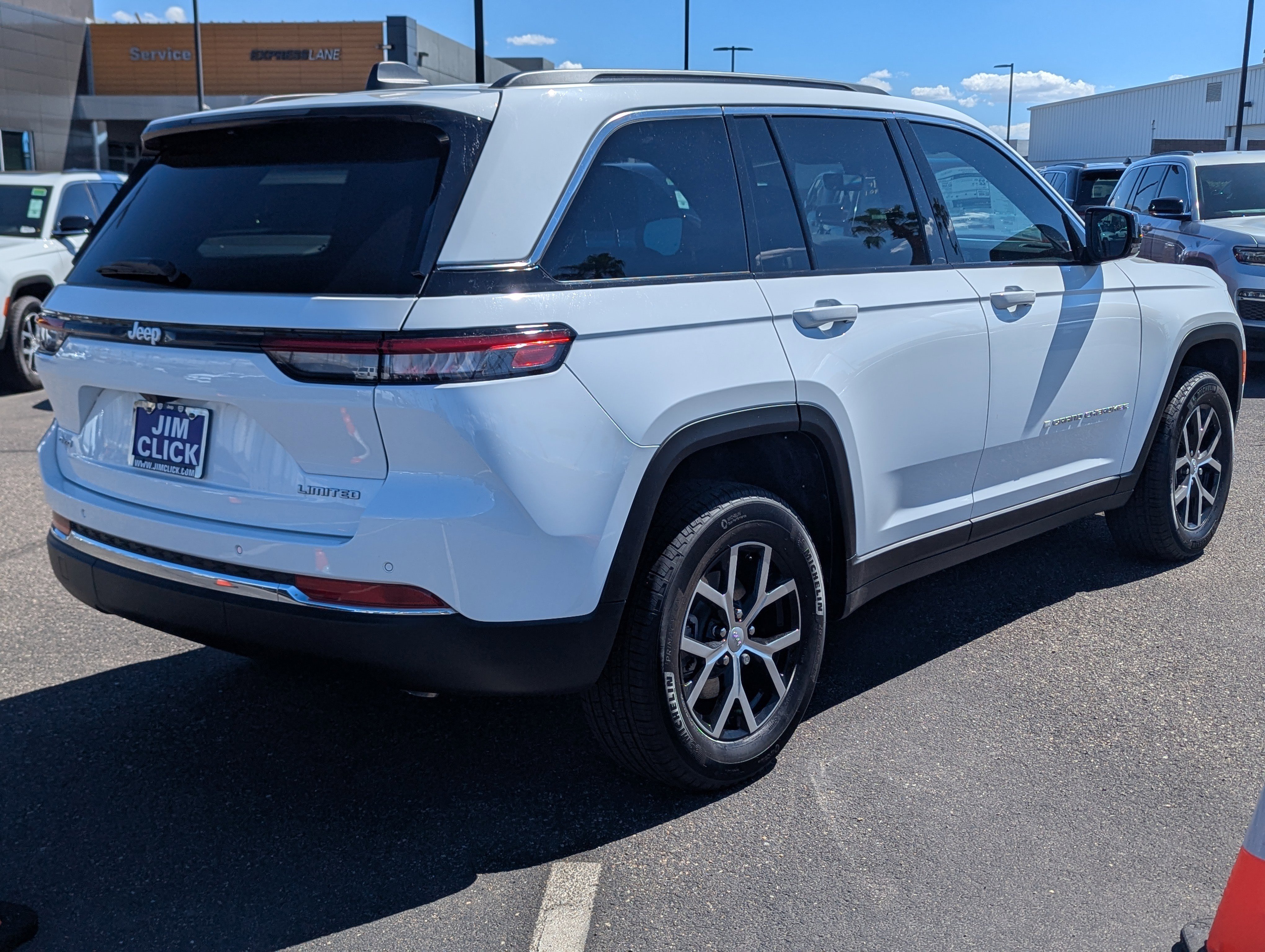 New 2025 Jeep Grand Cherokee Limited w/ Trailer Tow Package image 2
