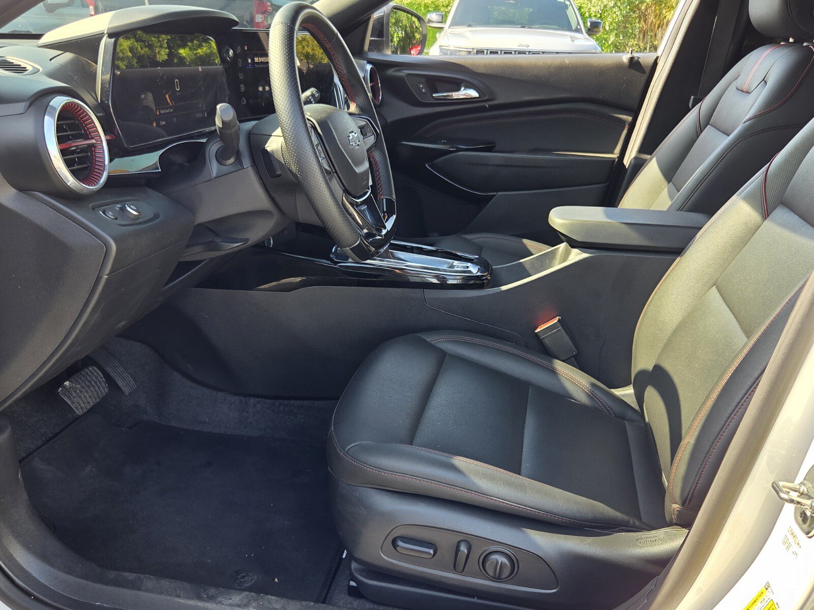 Certified 2026 Chevrolet Trax RS w/ Driver Confidence Package FWD image 9