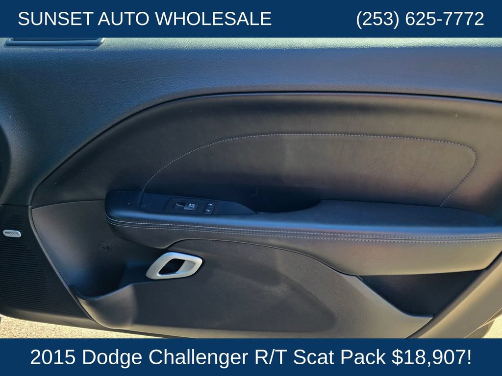 Used 2015 Dodge Challenger R/T Scat Pack w/ Leather Interior Group RWD image 21
