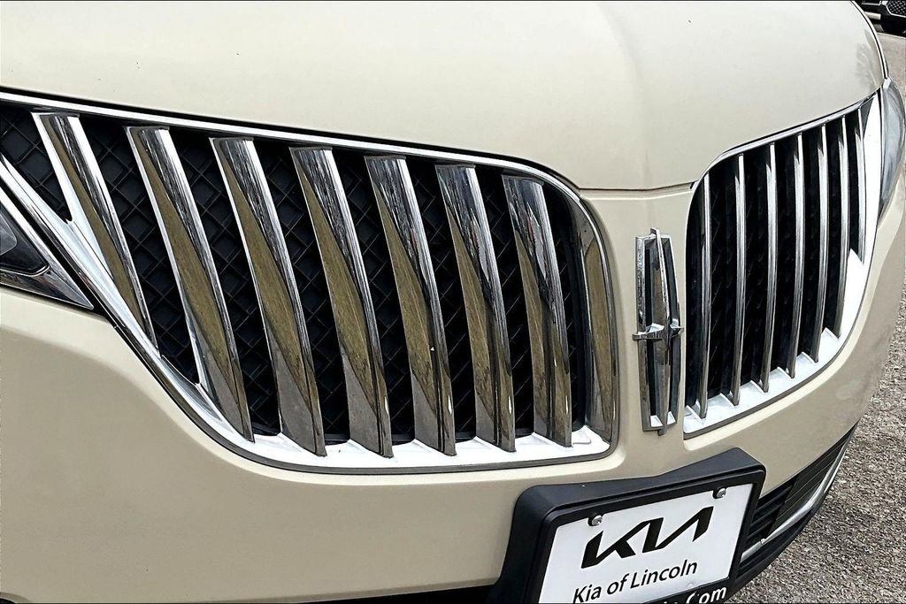 Used 2015 Lincoln MKX AWD w/ Equipment Group 102A image 32
