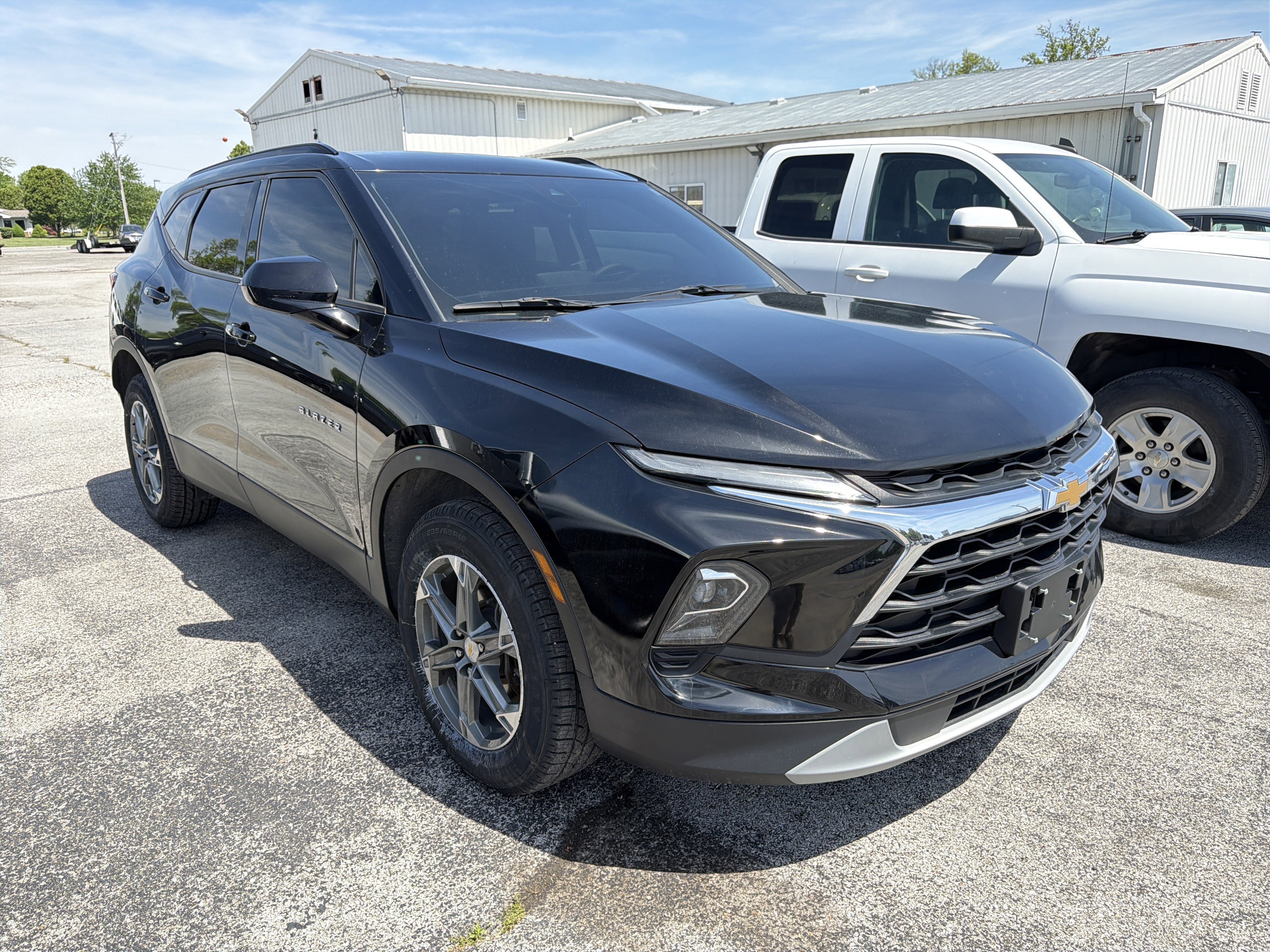 Used 2024 Chevrolet Blazer LT w/ Convenience Package FWD image 3