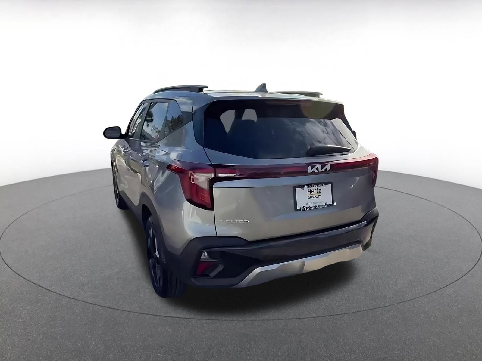 Used 2025 Kia Seltos S image 11