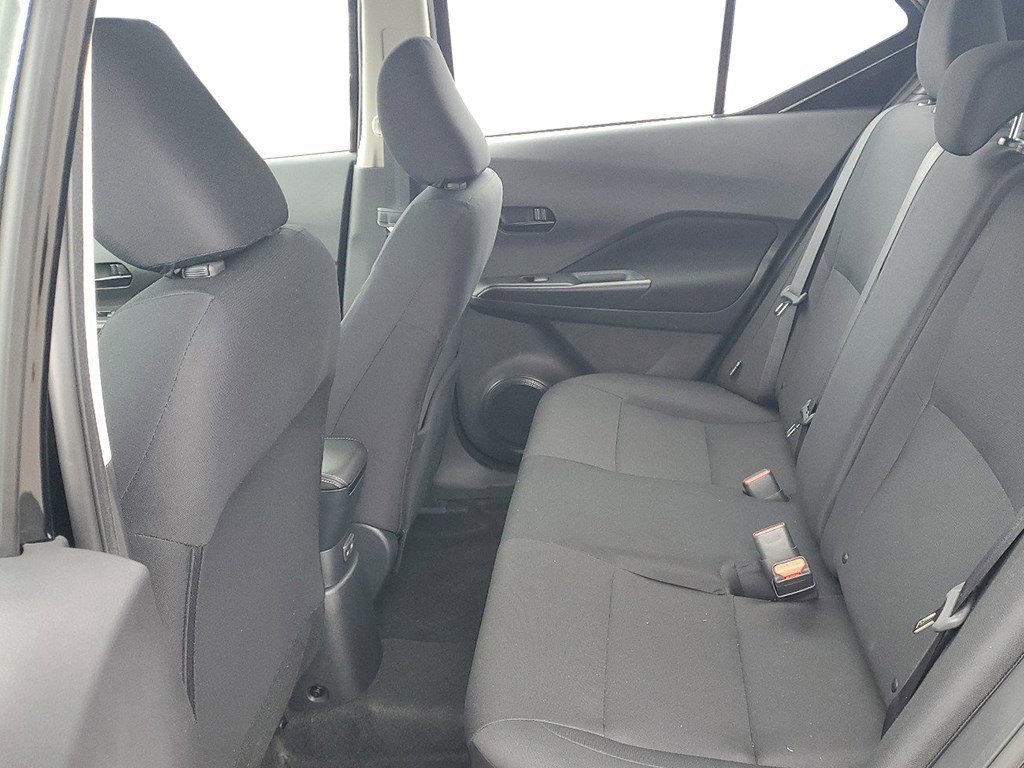 New 2024 Nissan Kicks S image 25