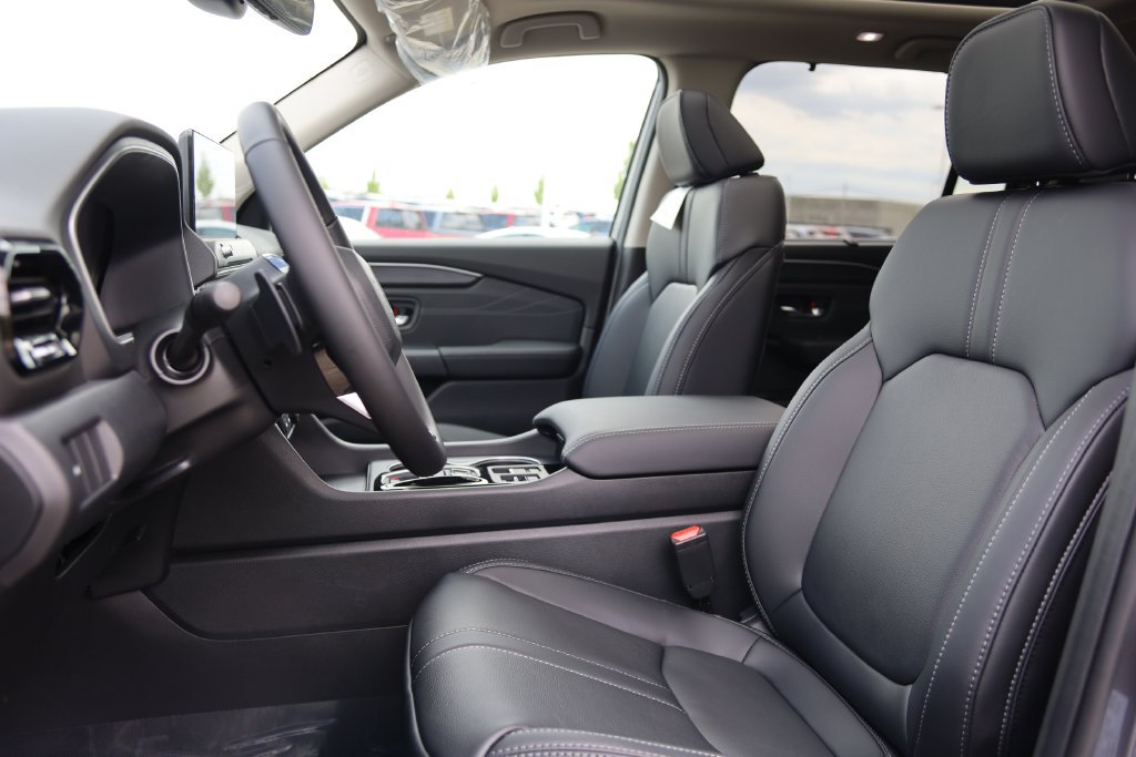 New 2026 Honda Pilot Touring image 12