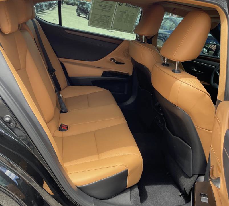 Used 2025 Lexus ES 350 w/ Premium Package FWD image 8