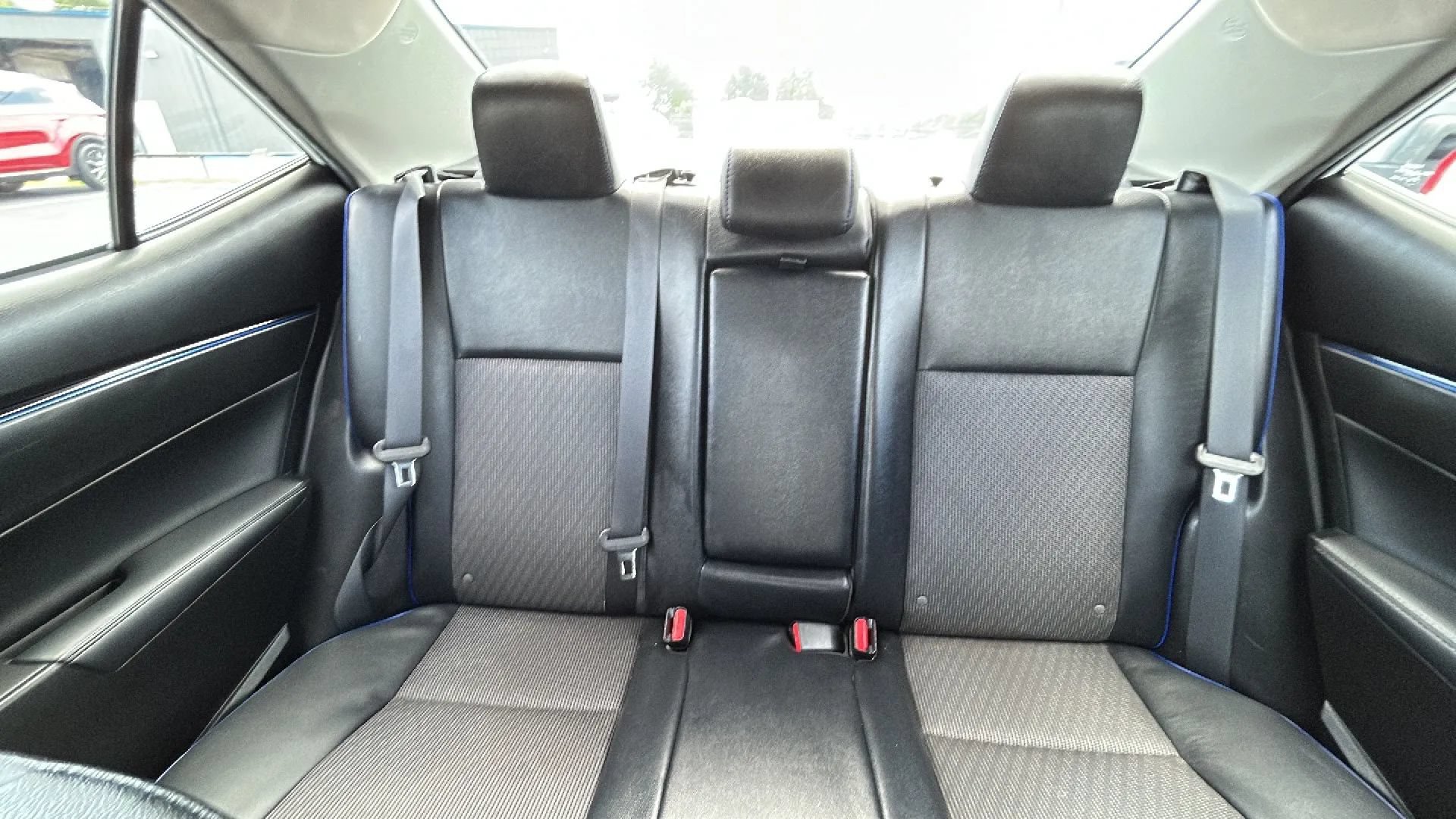 Used 2017 Toyota Corolla SE FWD image 42
