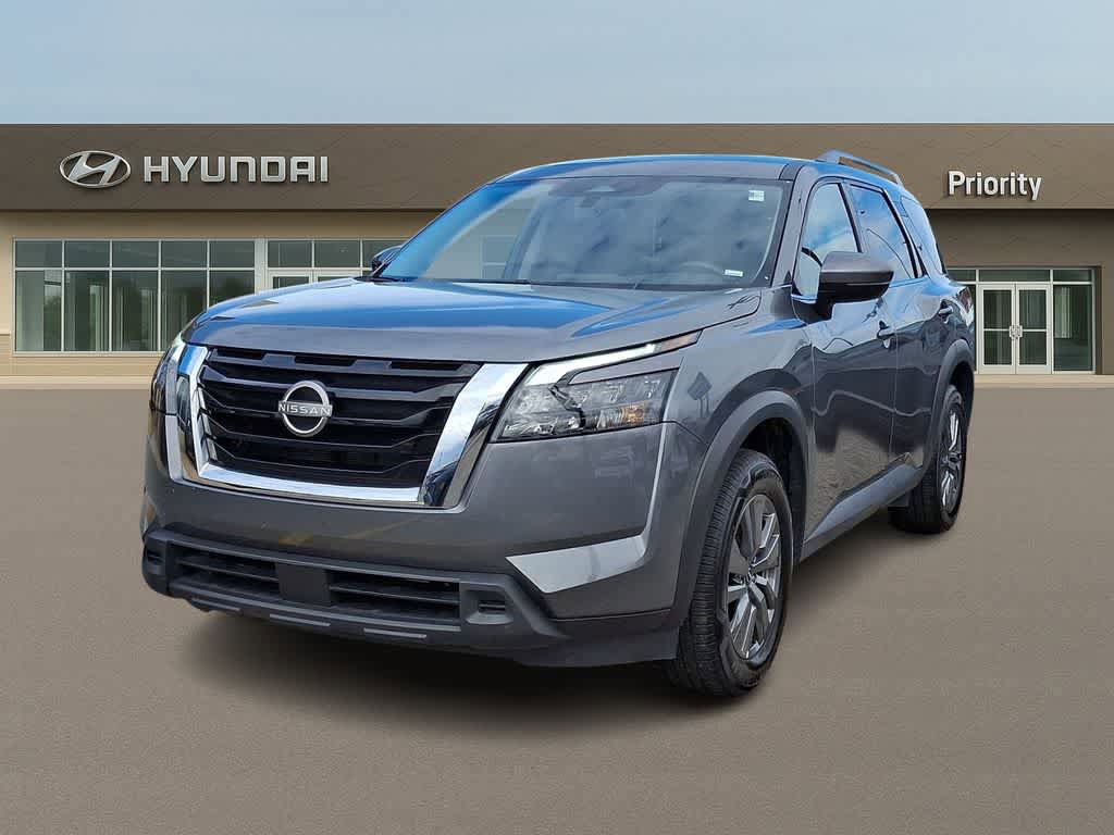 Used 2025 Nissan Pathfinder SV