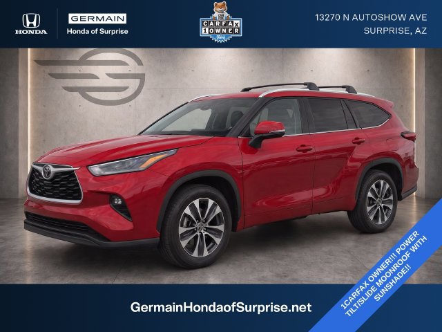 Used 2023 Toyota Highlander XLE FWD image 1