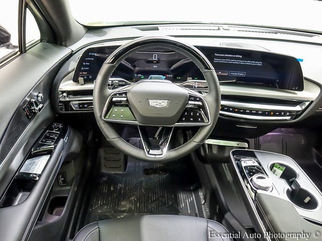 New 2025 Cadillac Lyriq Luxury w/ LPO, Floor Liner Package AWD/4WD image 11