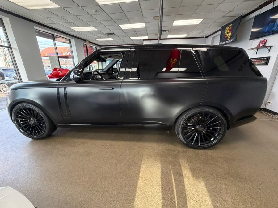 Used 2022 Land Rover Range Rover Long Wheelbase First Edition AWD/4WD image 12