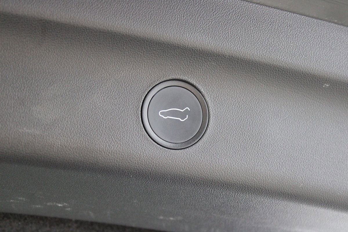 Used 2021 Tesla Model Y Performance AWD/4WD image 24