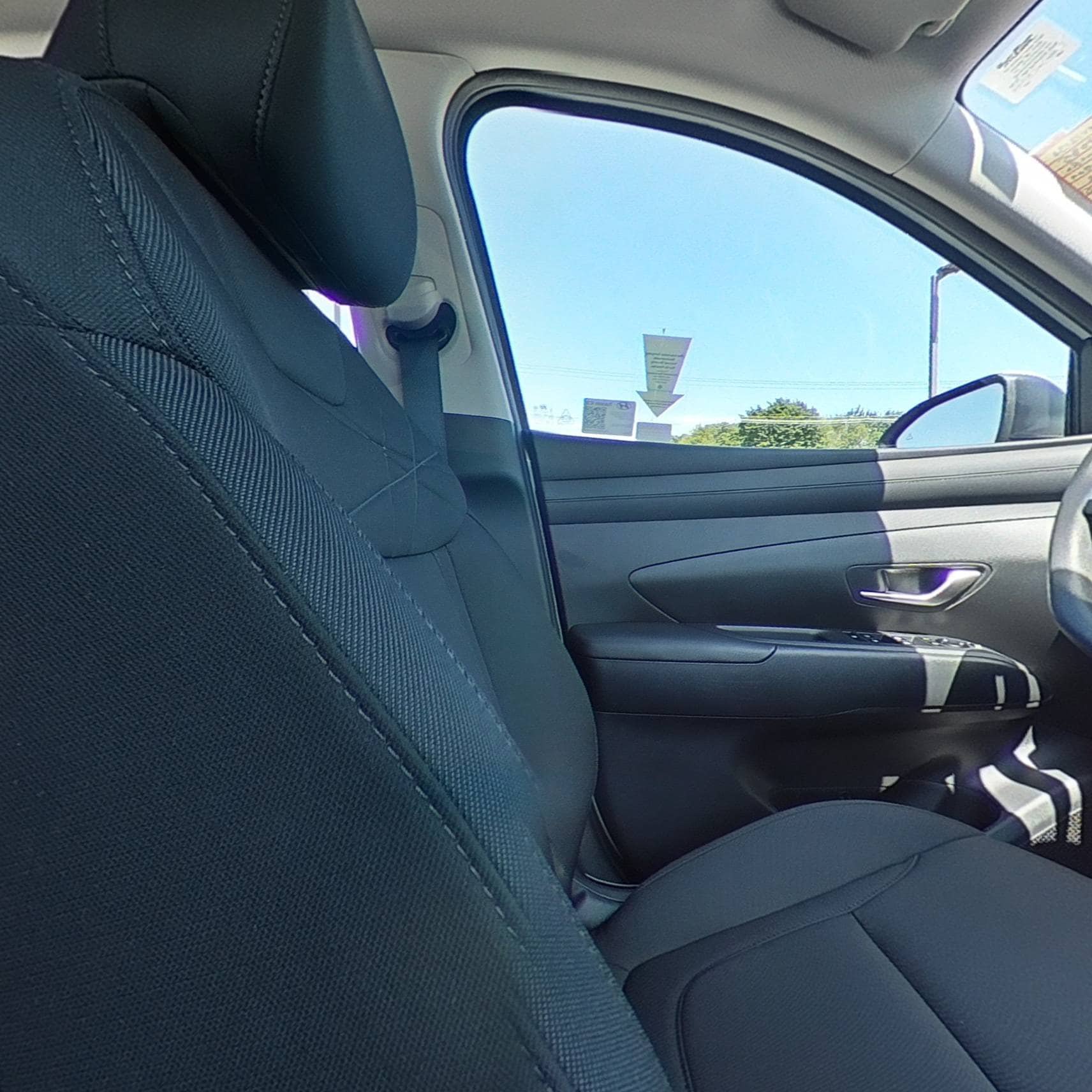 Certified 2025 Hyundai Tucson SE AWD/4WD image 33