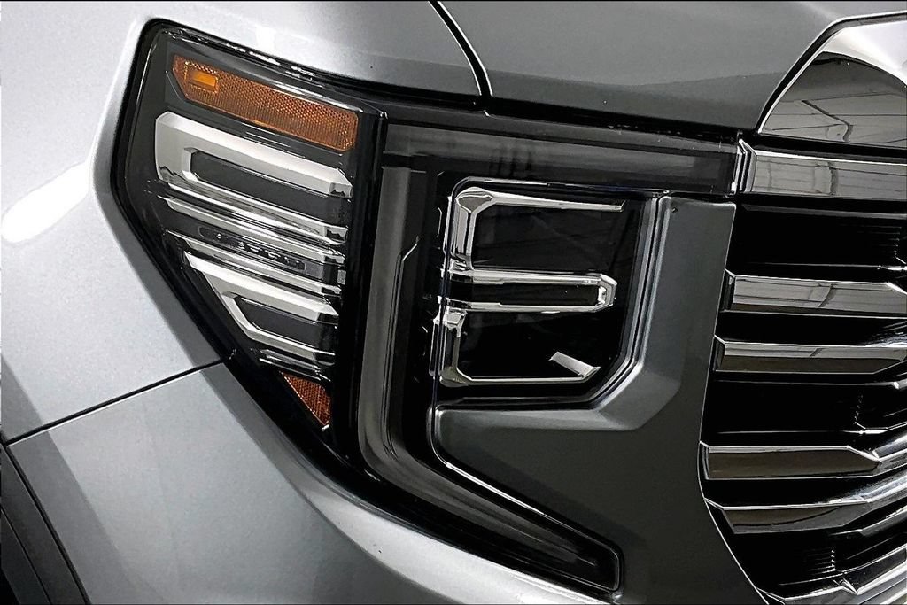 Used 2024 GMC Sierra 1500 SLT RWD image 29