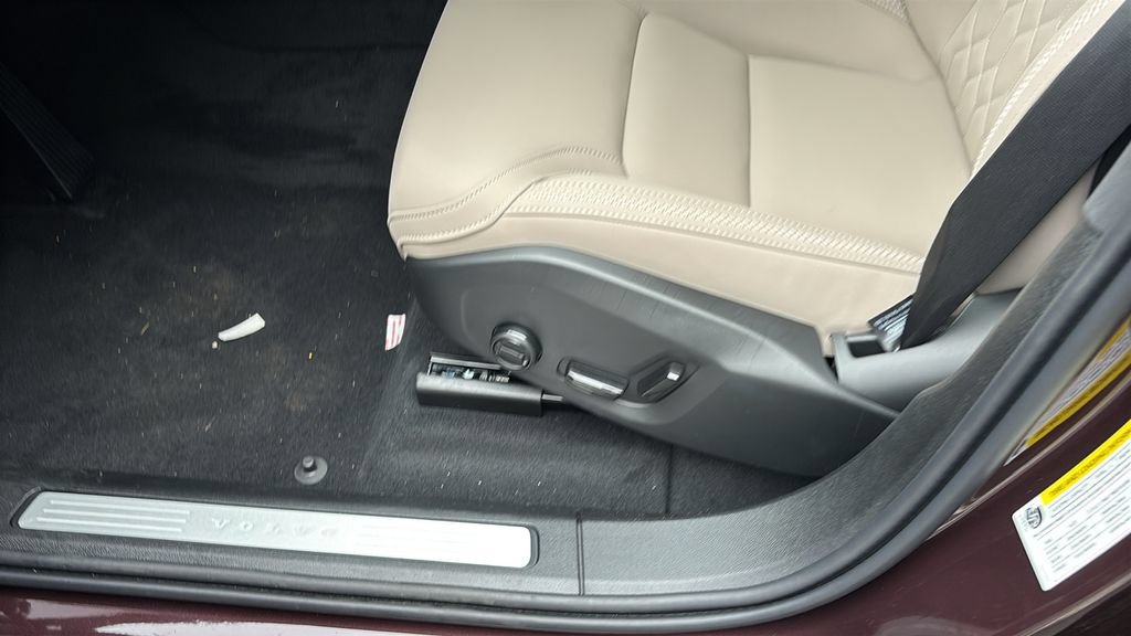 New 2026 Volvo XC60 B5 Plus AWD/4WD image 25