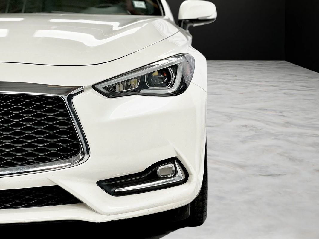 Used 2018 INFINITI Q60 Red Sport 400 w/ Sensory Package 3.0T Sport AWD/4WD image 9