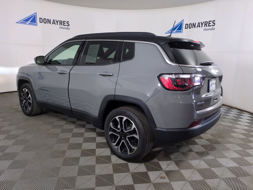 Used 2024 Jeep Compass Limited image 3