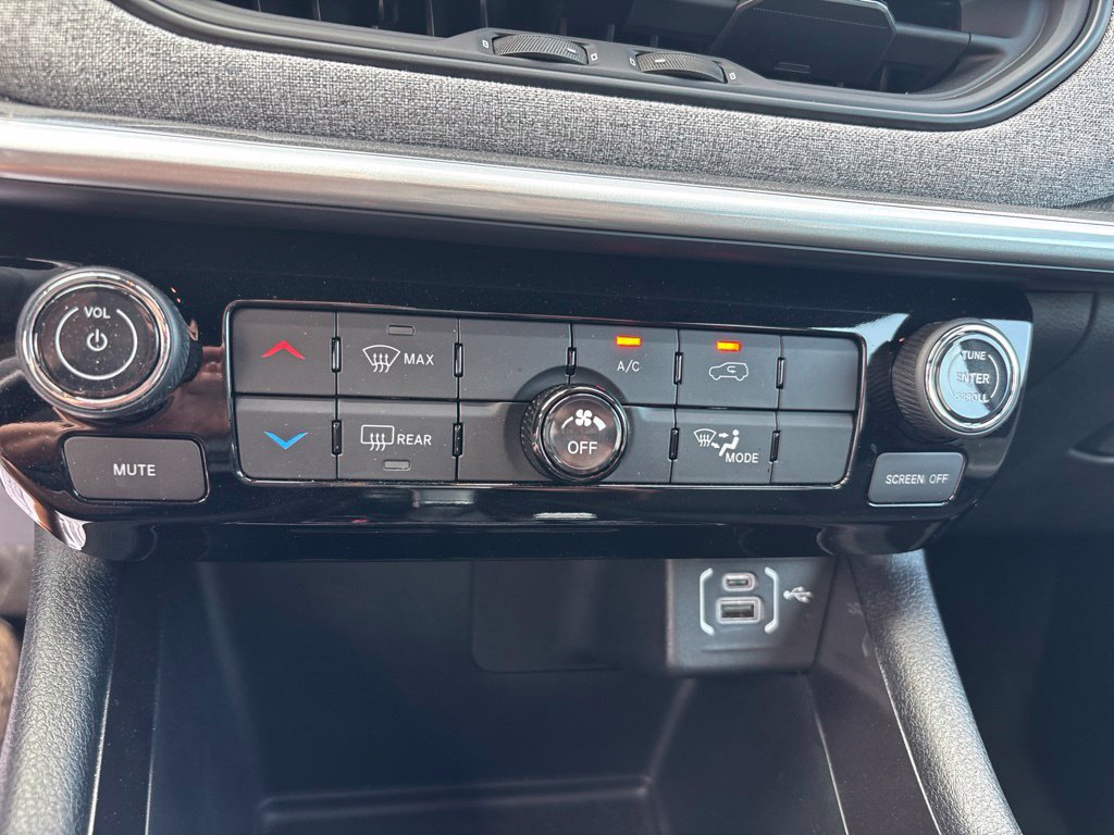 Used 2024 Jeep Compass Sport AWD/4WD image 19