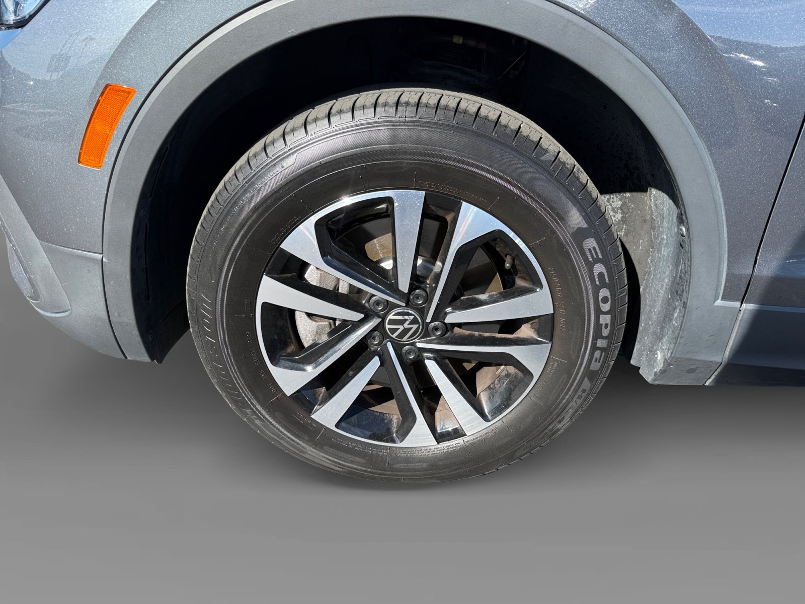 Certified 2024 Volkswagen Tiguan S AWD/4WD image 9