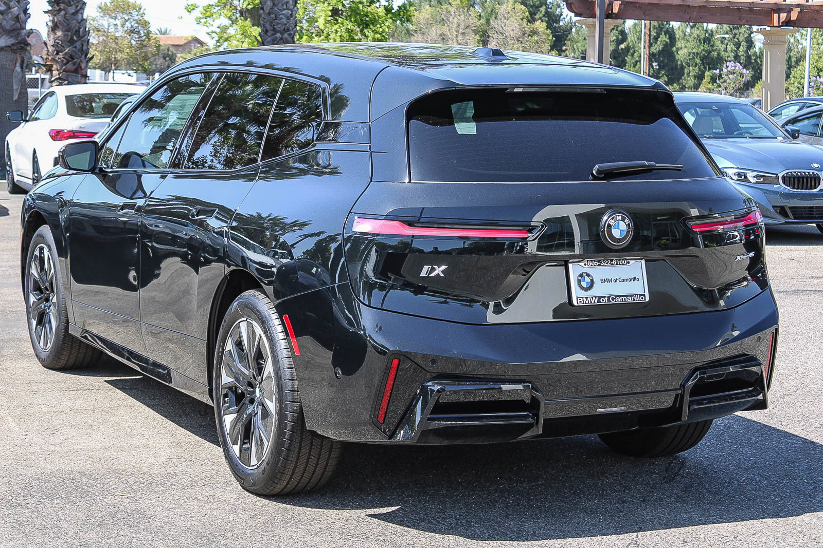 New 2026 BMW iX xDrive45 w/ M Sport Package AWD/4WD image 4