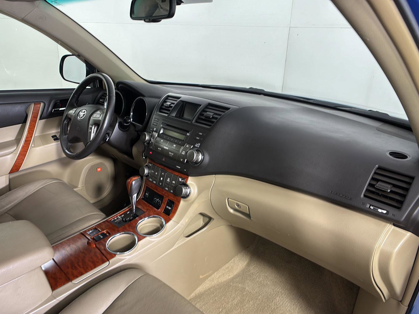 Used 2008 Toyota Highlander Limited AWD/4WD image 23
