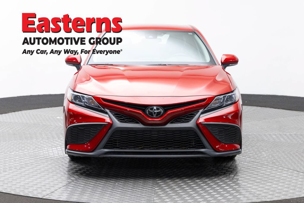 Used 2023 Toyota Camry SE FWD image 2