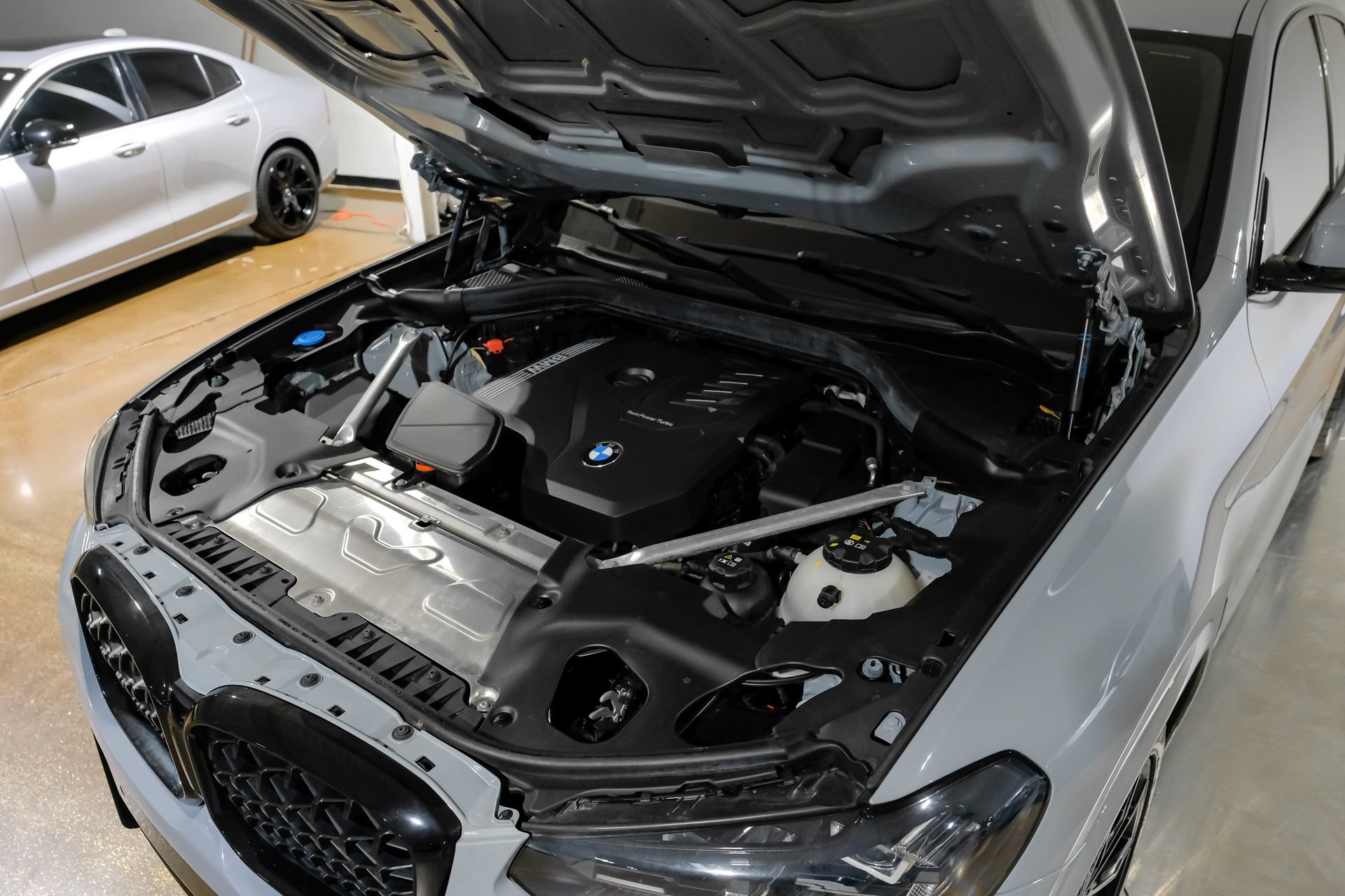 Used 2024 BMW X4 xDrive30i w/ M Sport Package AWD/4WD image 52