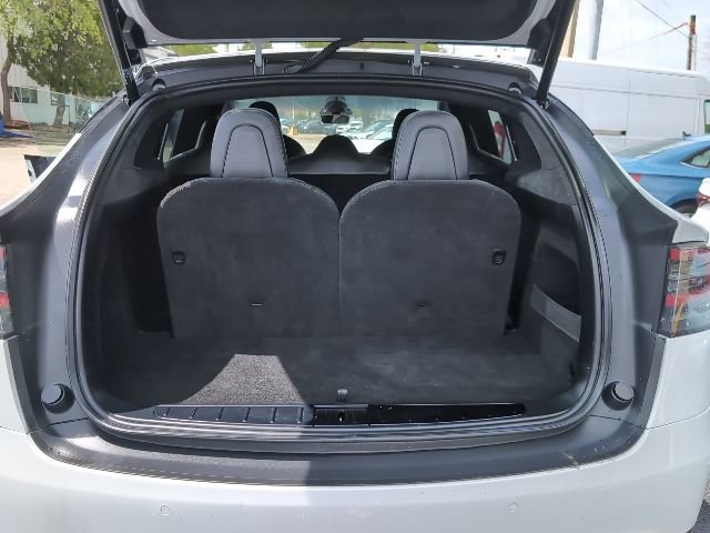Used 2022 Tesla Model X image 28