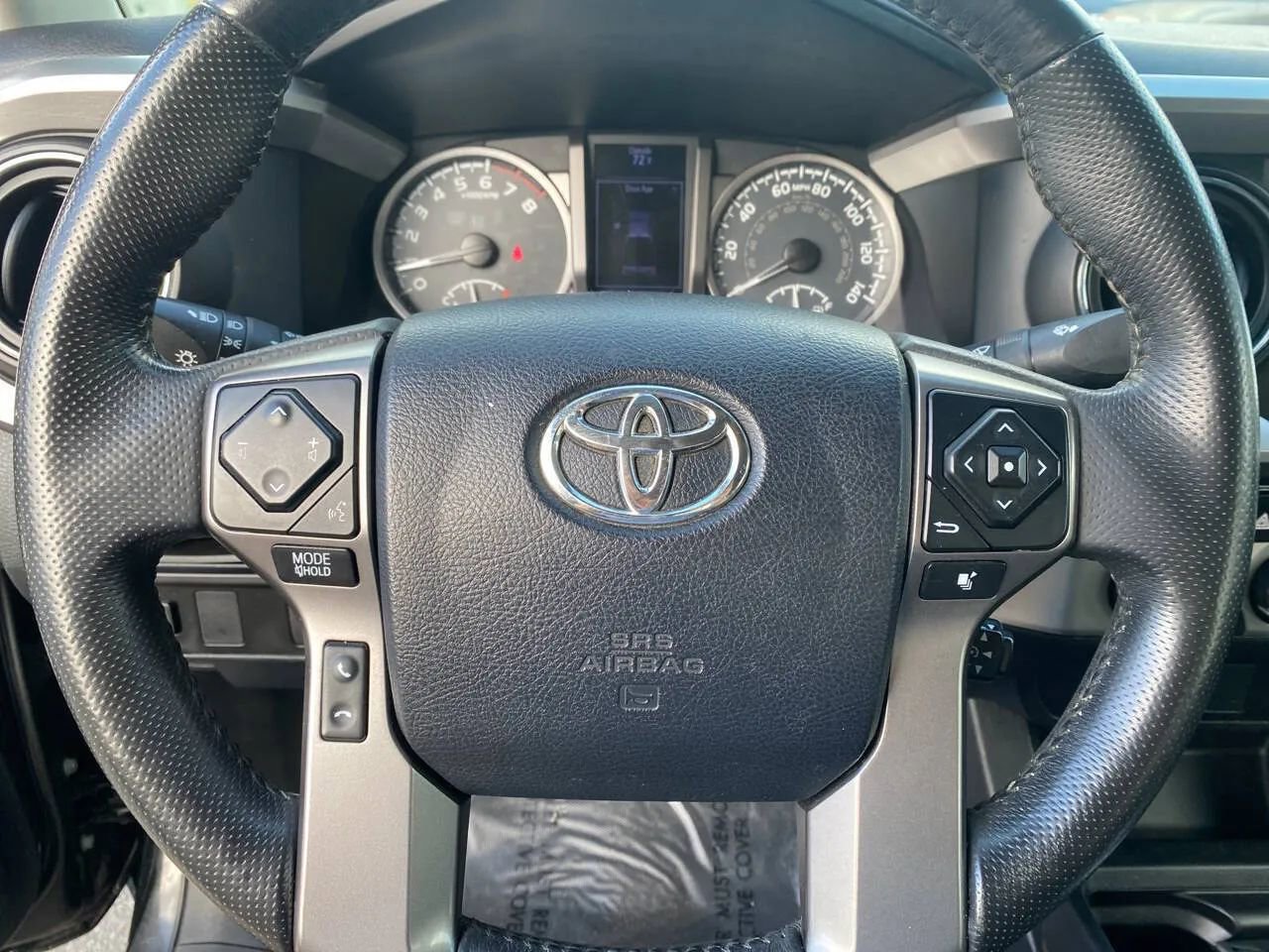 Used 2016 Toyota Tacoma SR5 w/ SR5 Appearance Package (SN) image 13