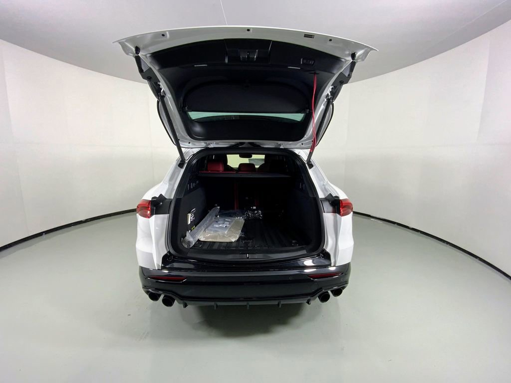 New 2025 Maserati Grecale Modena AWD/4WD image 16