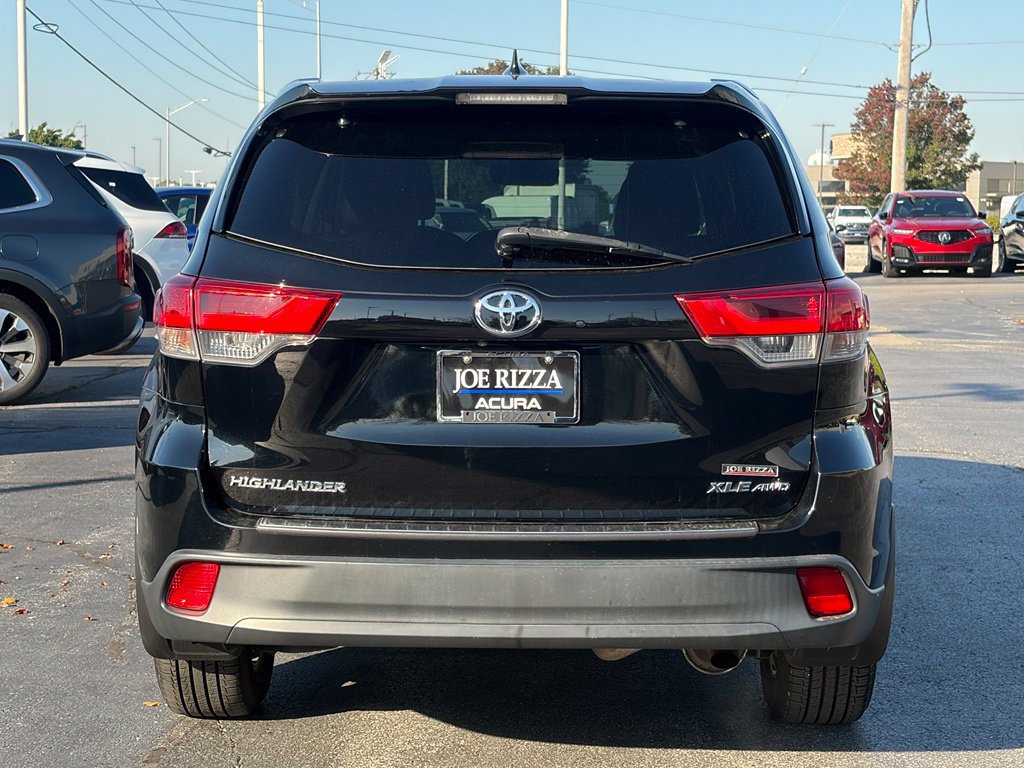 Used 2018 Toyota Highlander XLE w/ Protection Package #3 AWD/4WD image 7