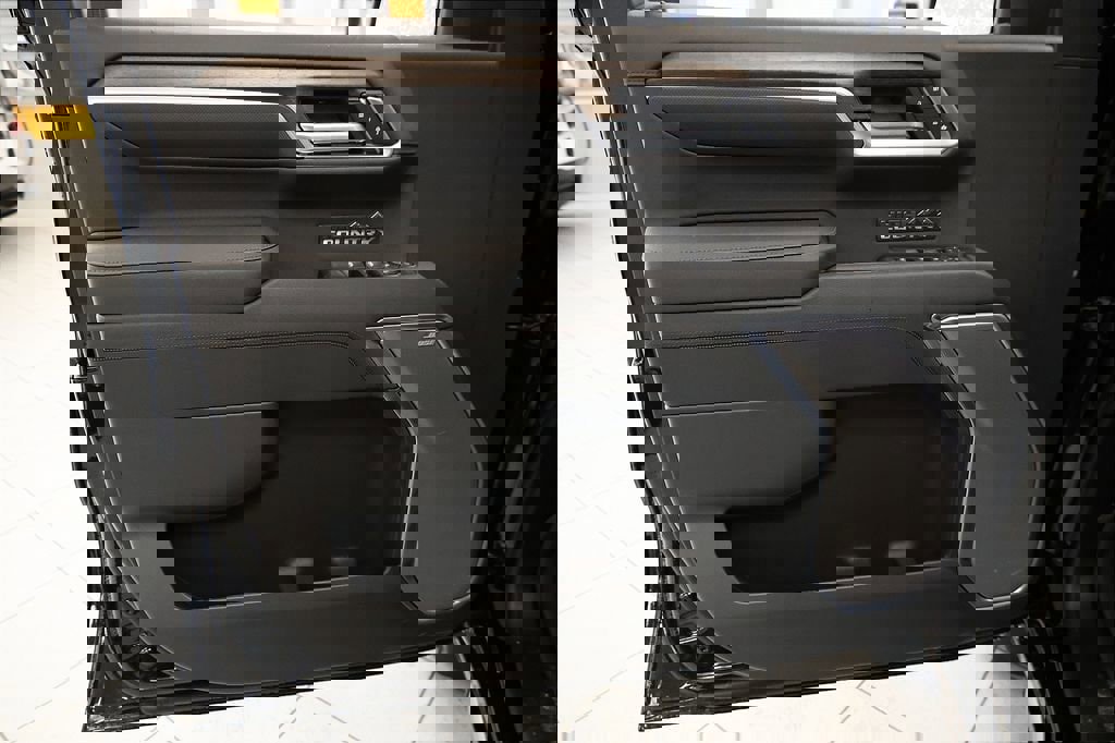 New 2026 Chevrolet Silverado 1500 High Country image 13