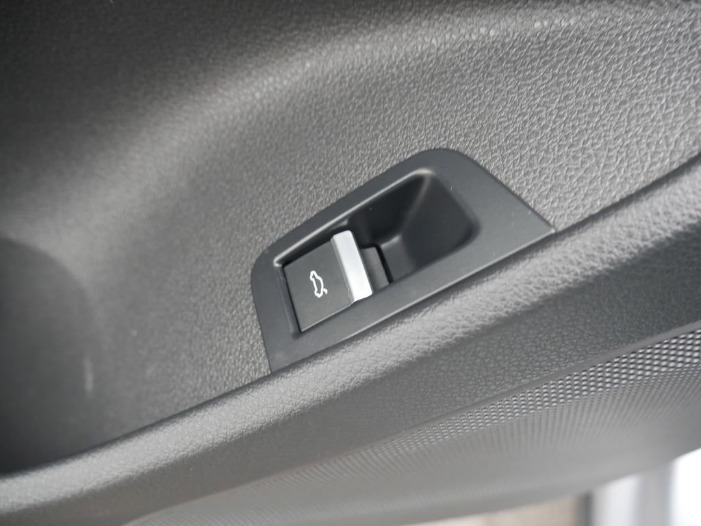 Certified 2022 Audi Q7 2.0T Premium w/ Convenience Package image 19