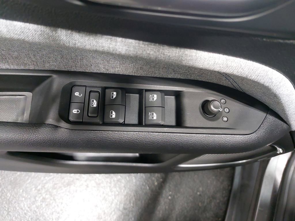 Used 2022 Jeep Compass Latitude image 27