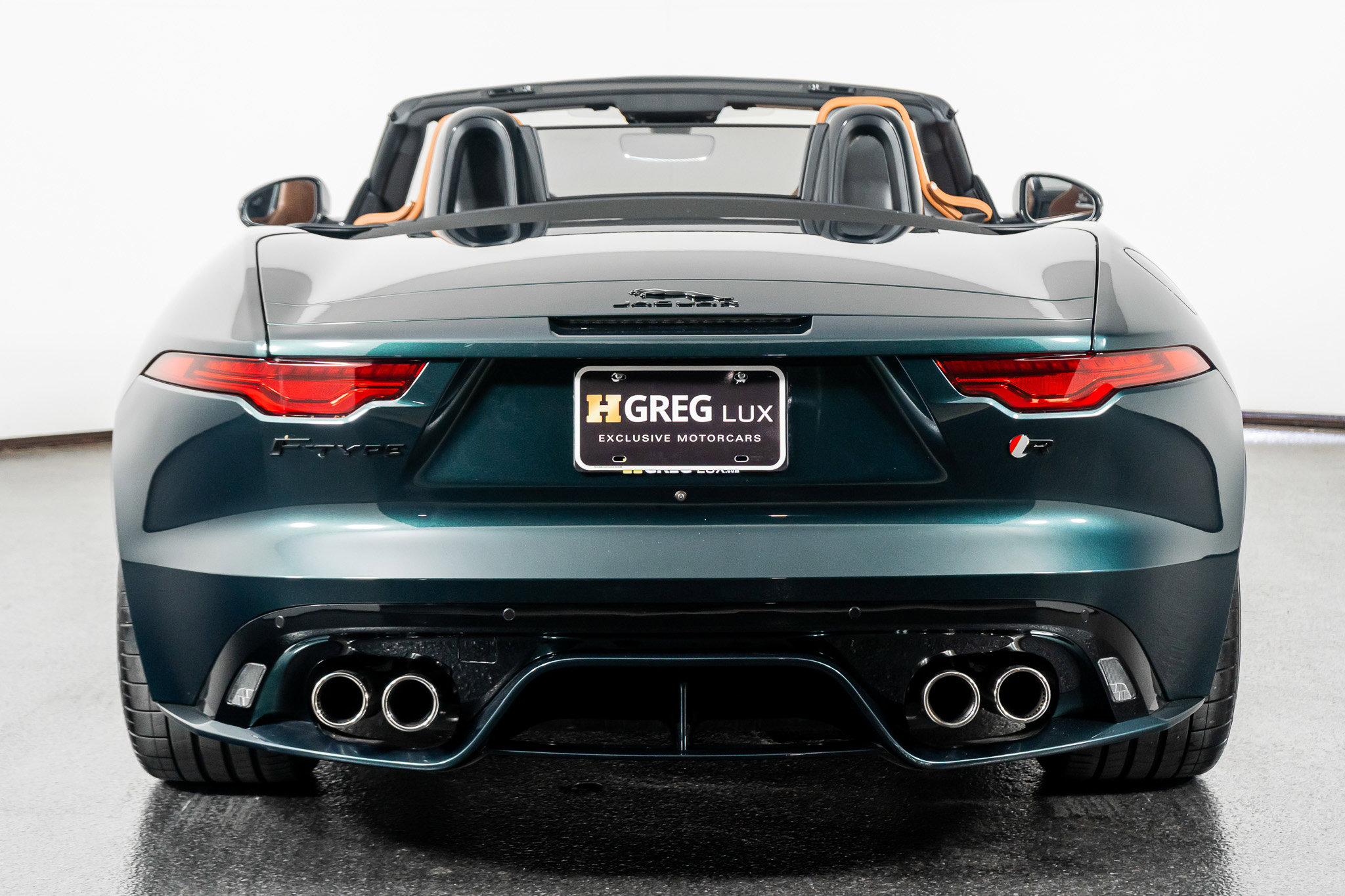 Used 2023 Jaguar F-TYPE R image 10