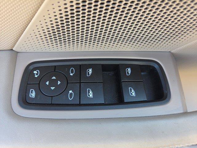 Used 2025 Porsche Taycan RWD image 32