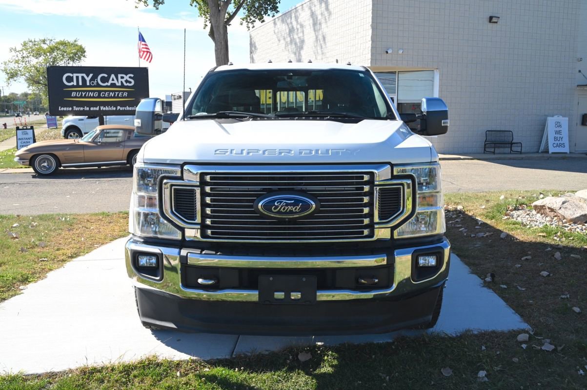 Used 2022 Ford F350 Lariat w/ Chrome Package image 2