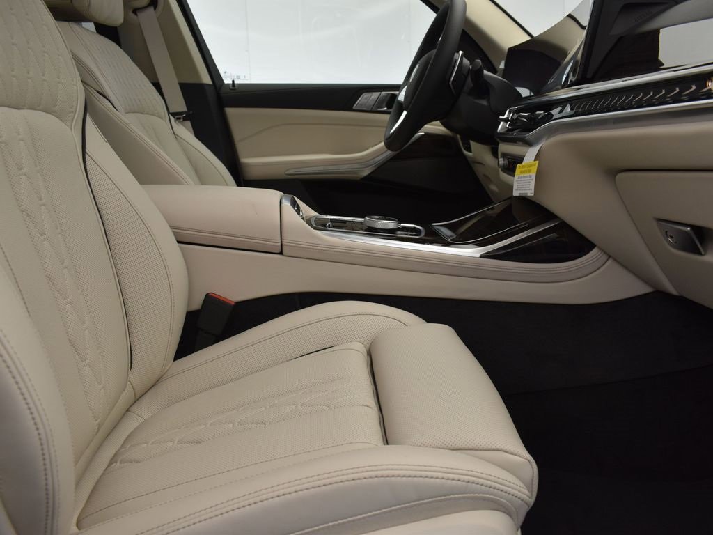 New 2026 BMW X7 xDrive40i w/ Executive Package image 26