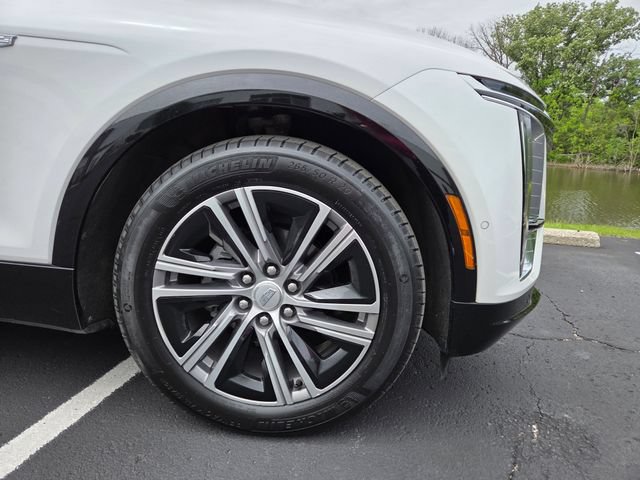 Used 2024 Cadillac Lyriq Luxury AWD/4WD image 4